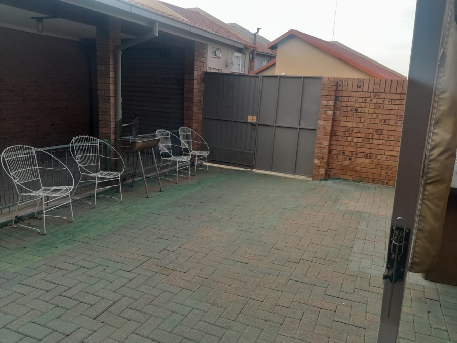 2 Bedroom Property for Sale in Bodorp North West